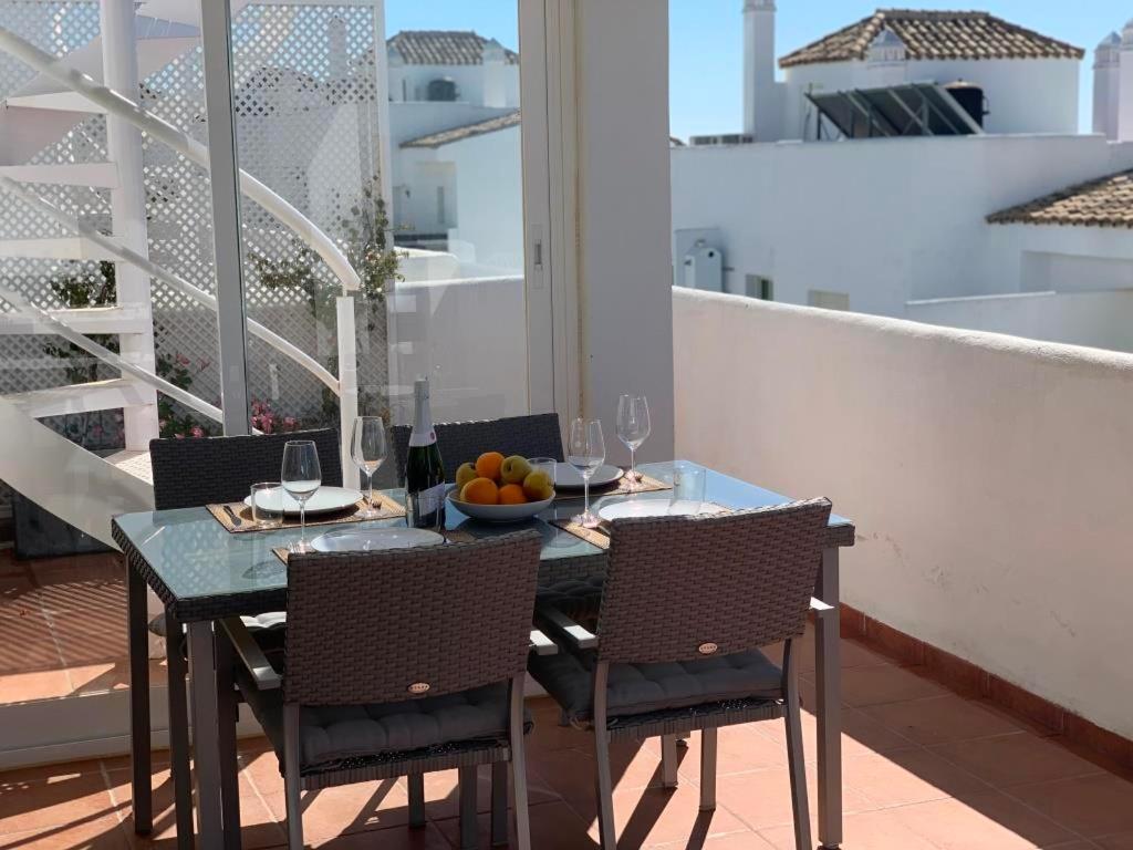 Atico Romano Estepona Exteriör bild